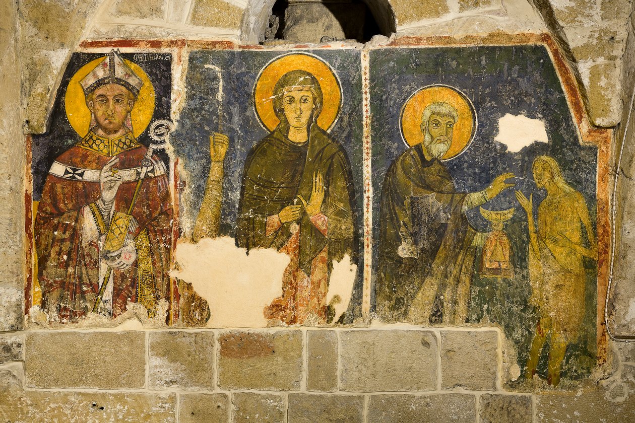 Triptichon, amely balról indulva San Cataldo, La Maddalena és San Zosimo szentáldozását ábrázolja Santa Maria Egiziaca, a székesegyház kriptájában. alkotó: Italian School