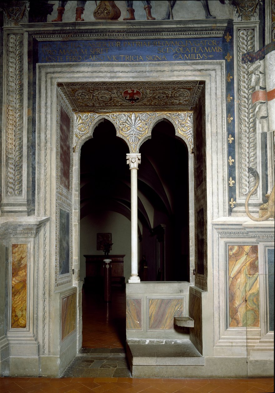 Kilátás az 1299-1314-ben épült Liliomcsarnok ablakára alkotó: Italian School