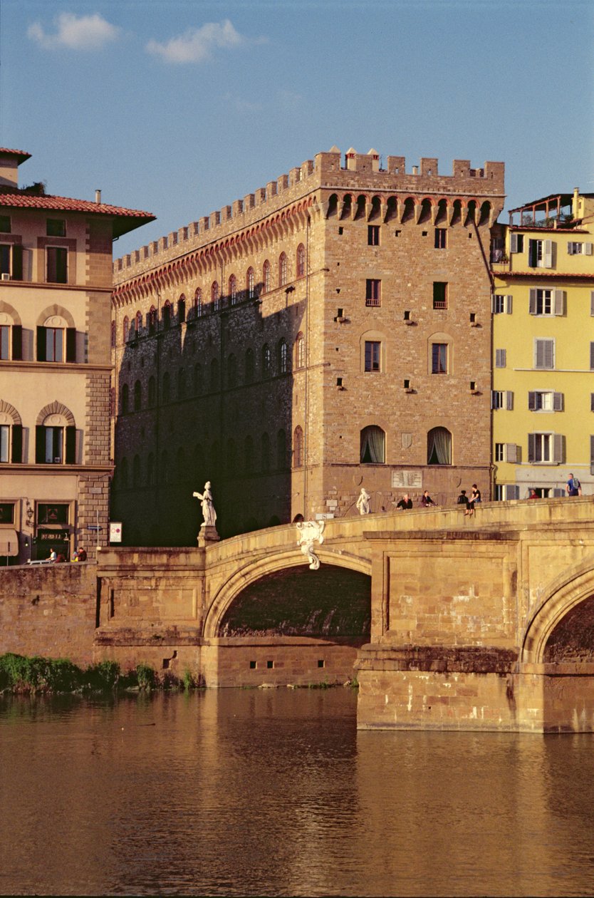 Kilátás a Museo Ferragamo-ra és a Ponte Santa Trinitára alkotó: Italian School