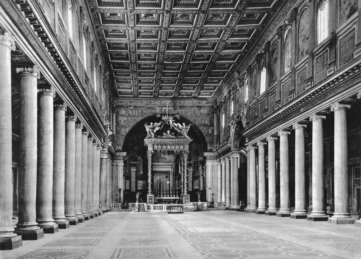 A főhajó belső képe alkotó: Italian School Italian School