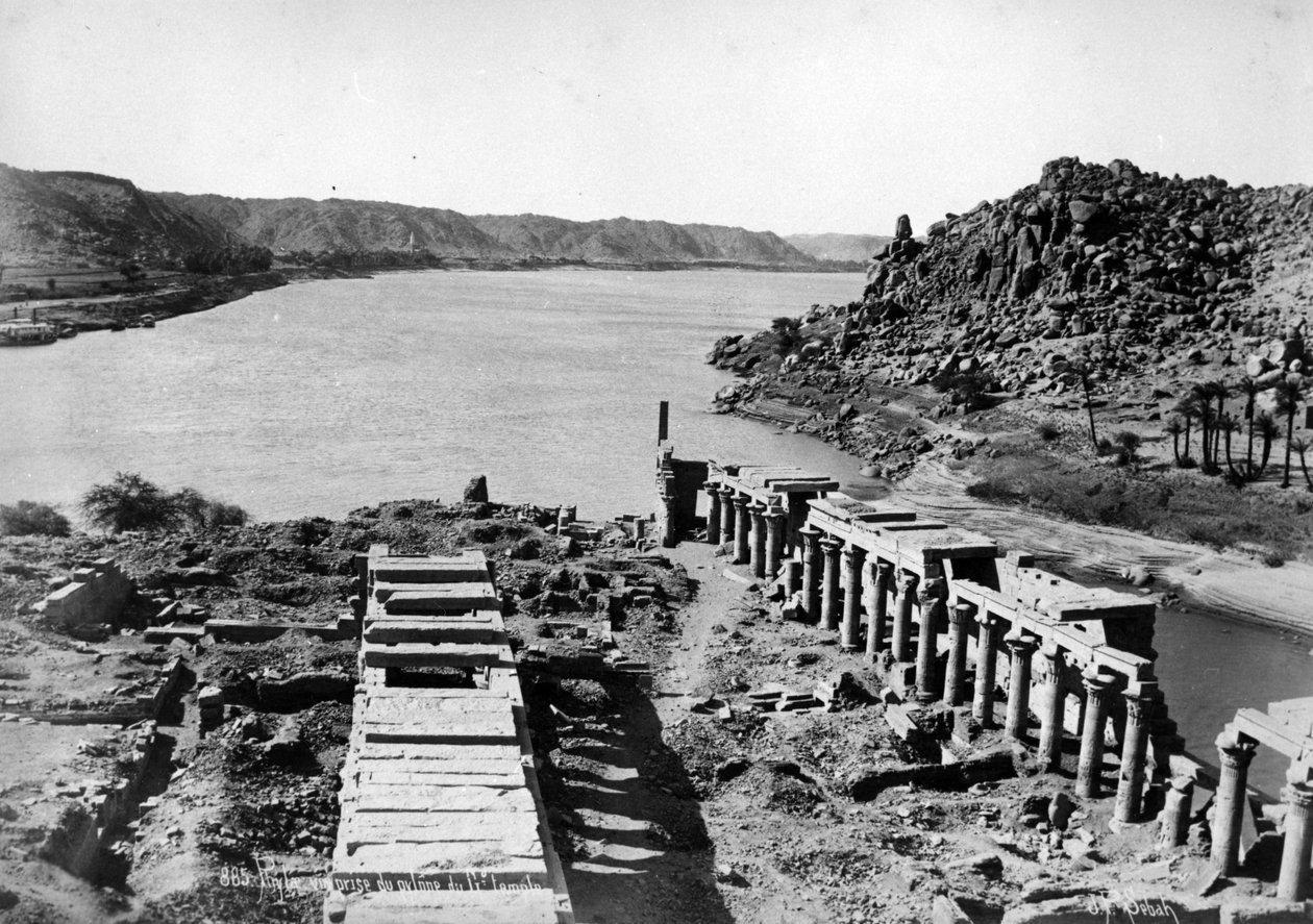 Philae, a Nagy Templom pilonjáról, 1880 körül alkotó: J. Pascal Sebah