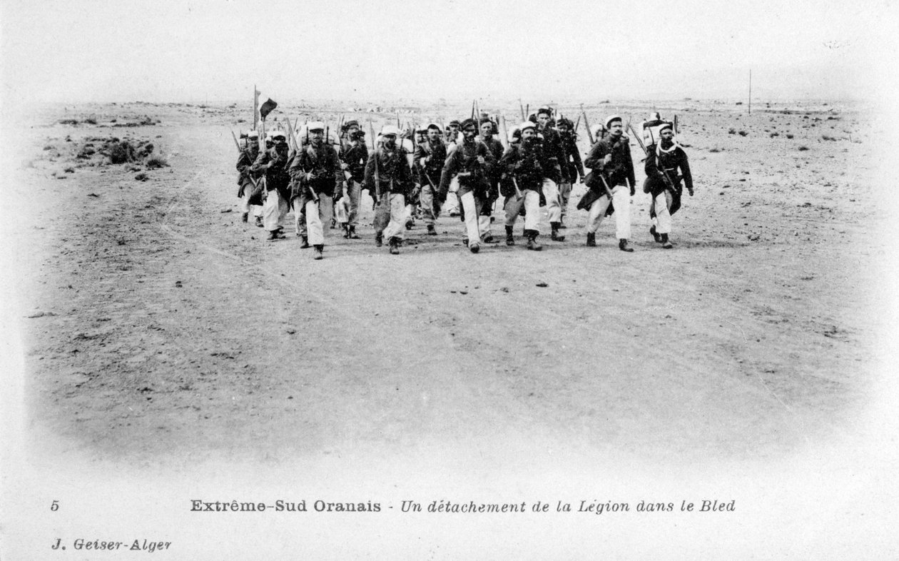 A Francia Idegenlégió egy különítménye a Szahara sivatagban, Algéria, 1905 alkotó: J. Geiser