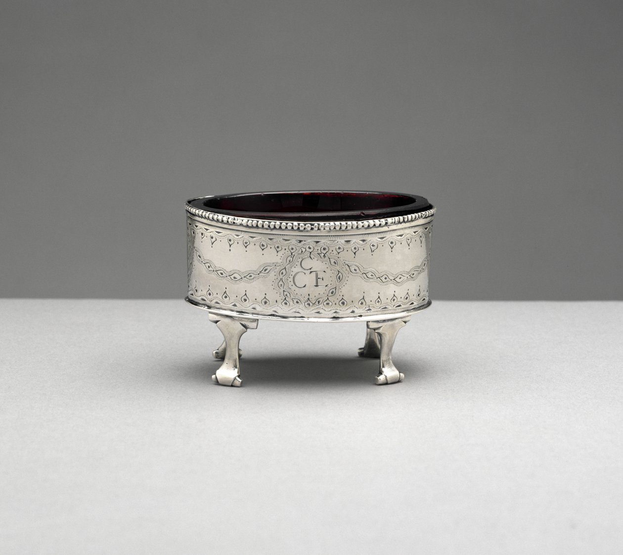 Sótál, c. 1785-1803 (ezüst és üveg) alkotó: Jacob Gerritse (attr.to) Lansing