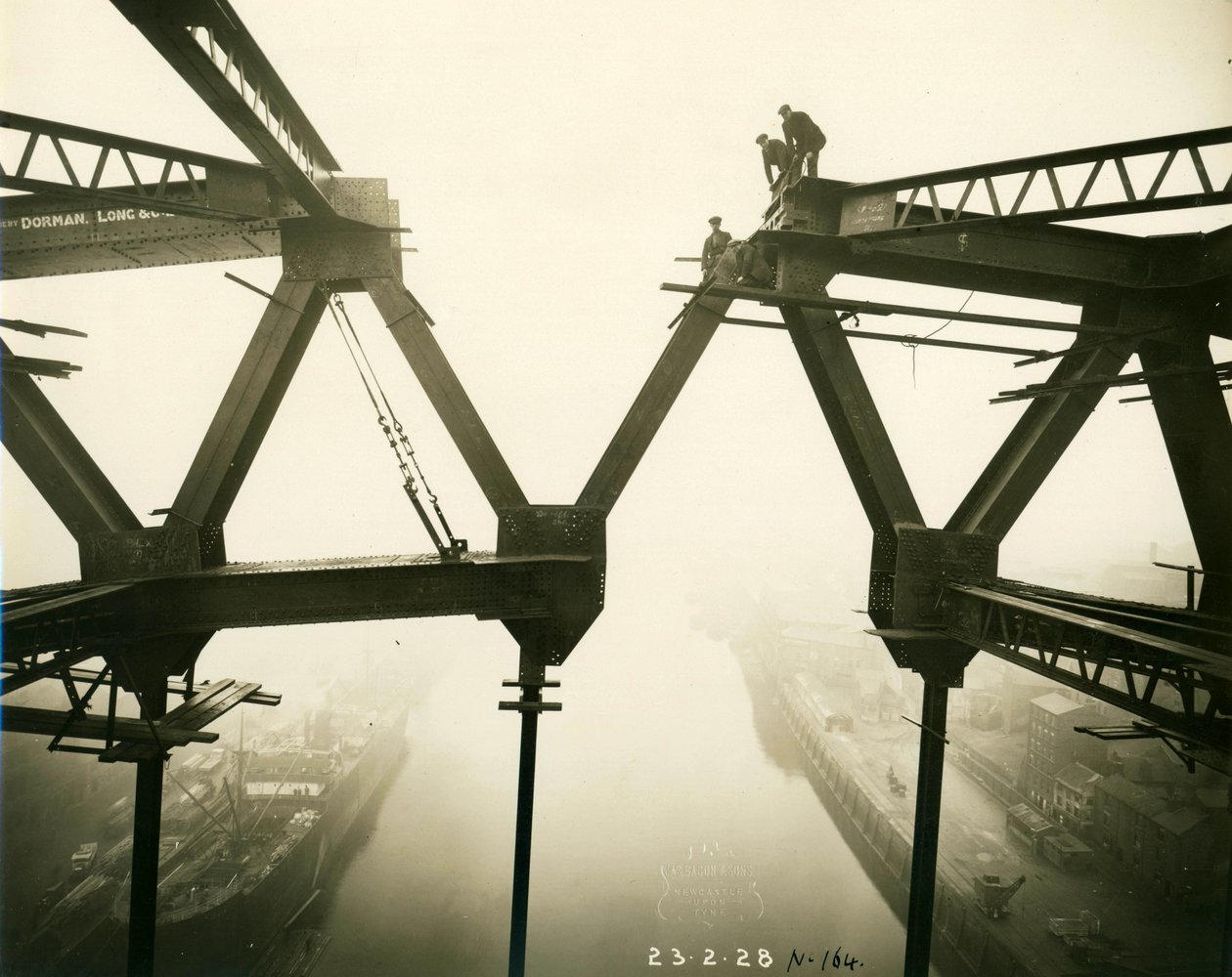 A Tyne-híd épül, 1928. február 23 alkotó: James Geddie