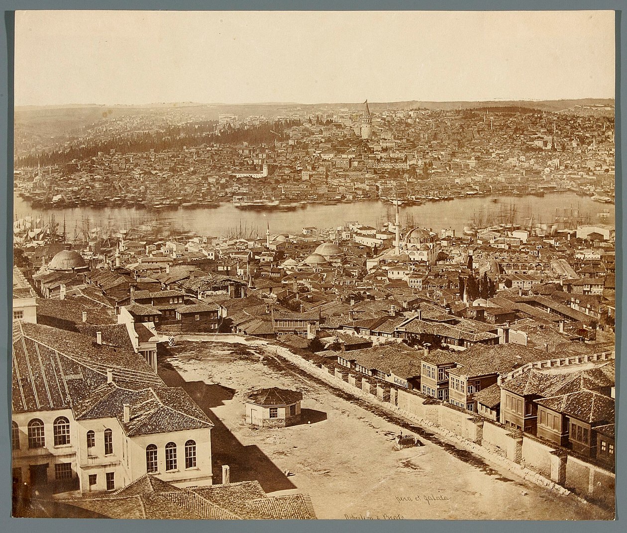„Pera és Galata” [Isztambul. Várospanoráma - Pera és Galata városrészeinek látképe] alkotó: James Robertson