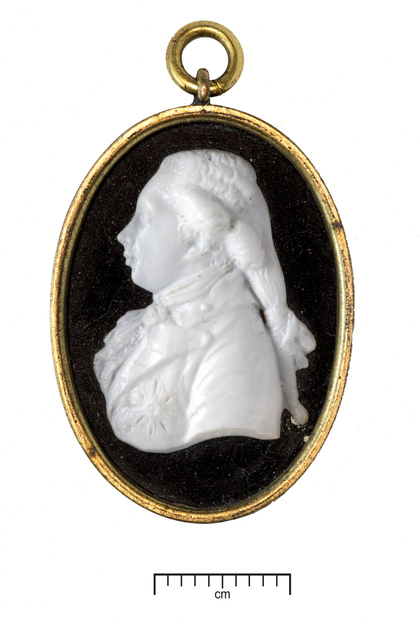 IV. György walesi hercegként, 1790 körül (fehér üveg, aranyozott fém keretben) alkotó: James Tassie
