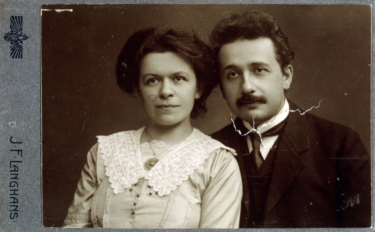 Carte-de-visite portréfotó Albert Einsteinről és Mileva Einstein-Maricról 1911-ben, 1911-ben alkotó: Jan Langhans