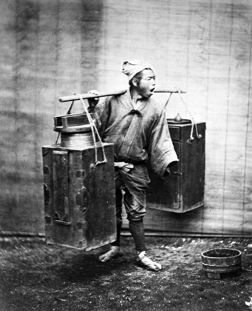 Japán vízszállító, 1860-80 körül alkotó: Japanese Photographer