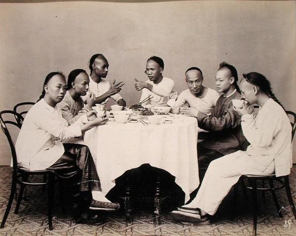 Csoportos portré alkotó: Japanese Photographer