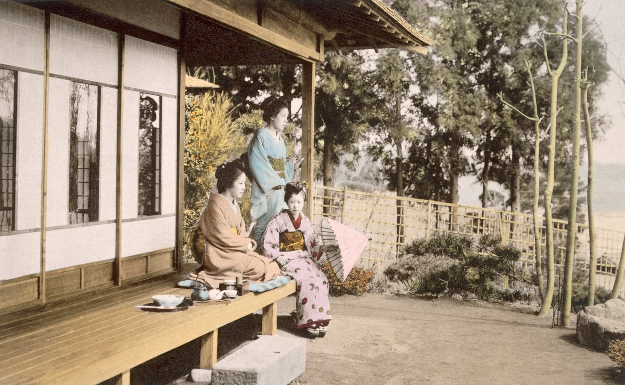 Hölgyek otthon, 1890-es évek. alkotó: Japanese Photographer