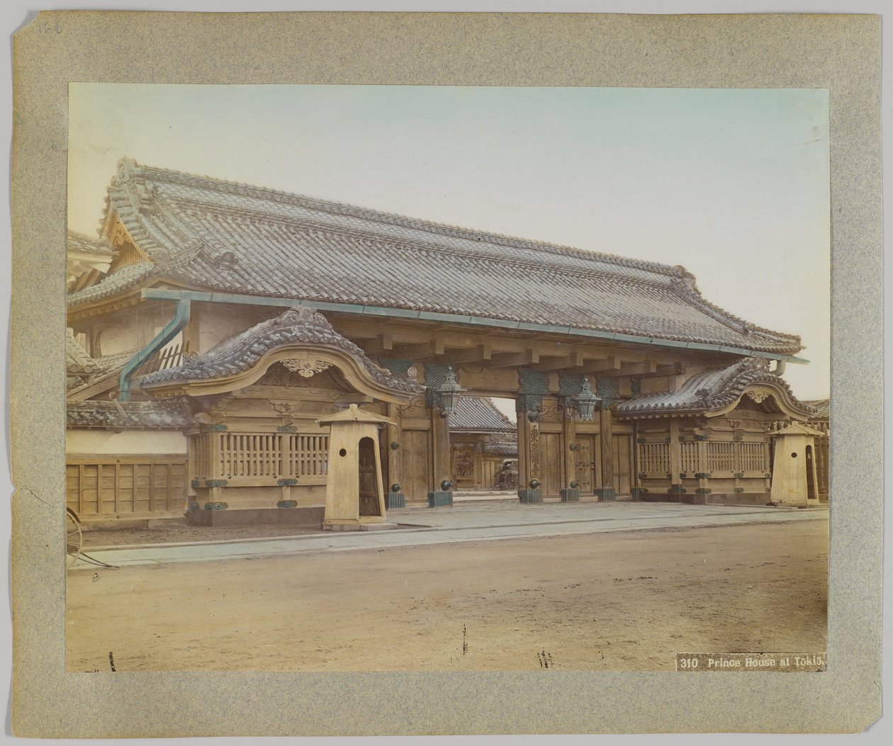 Prince House Tokióban, Japánban (kézzel színezett fekete-fehér fotó) alkotó: Japanese Photographer