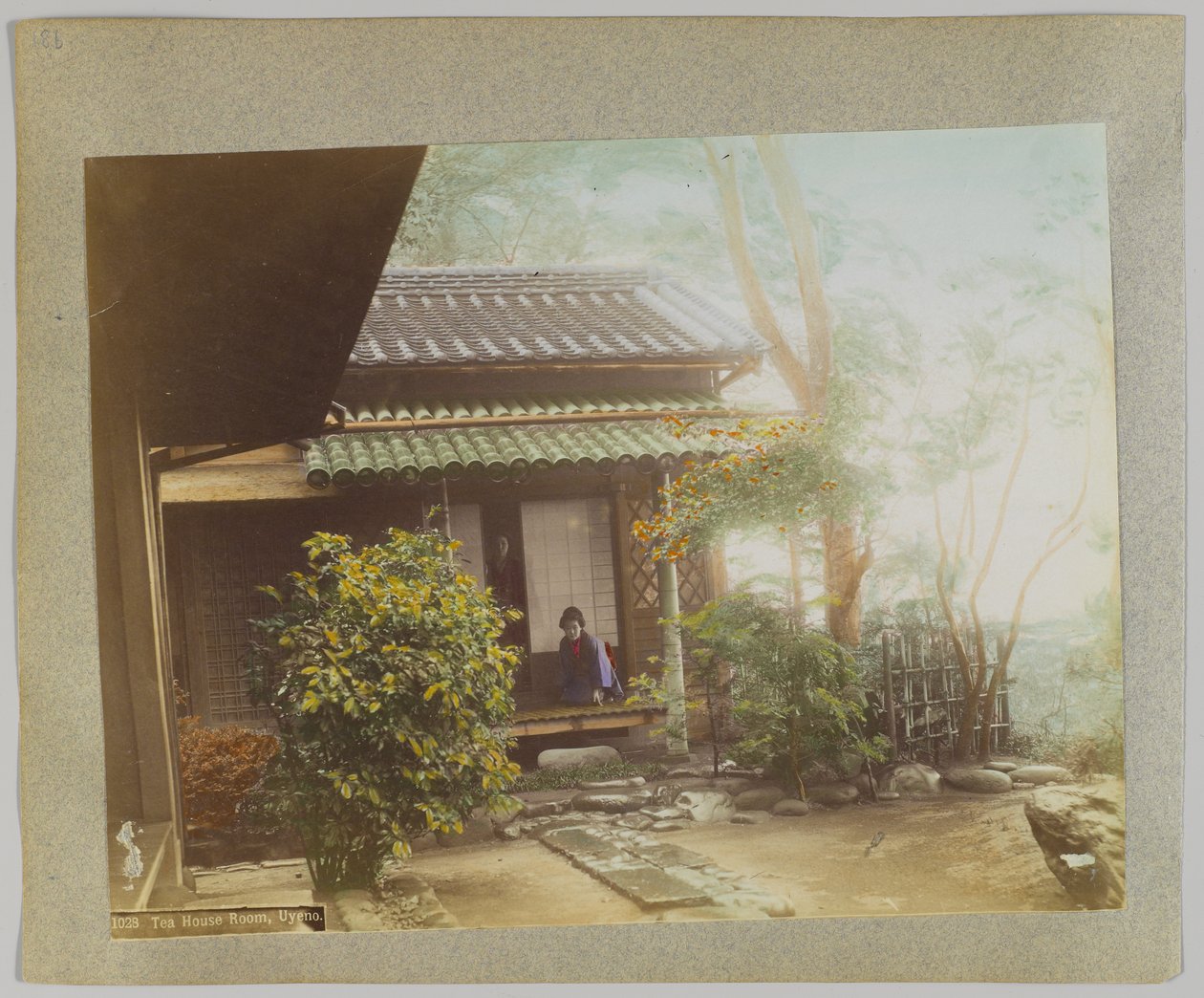 Teaház, Uyeno, Tokió, Japán (kézzel színezett fekete-fehér fotó) alkotó: Japanese Photographer