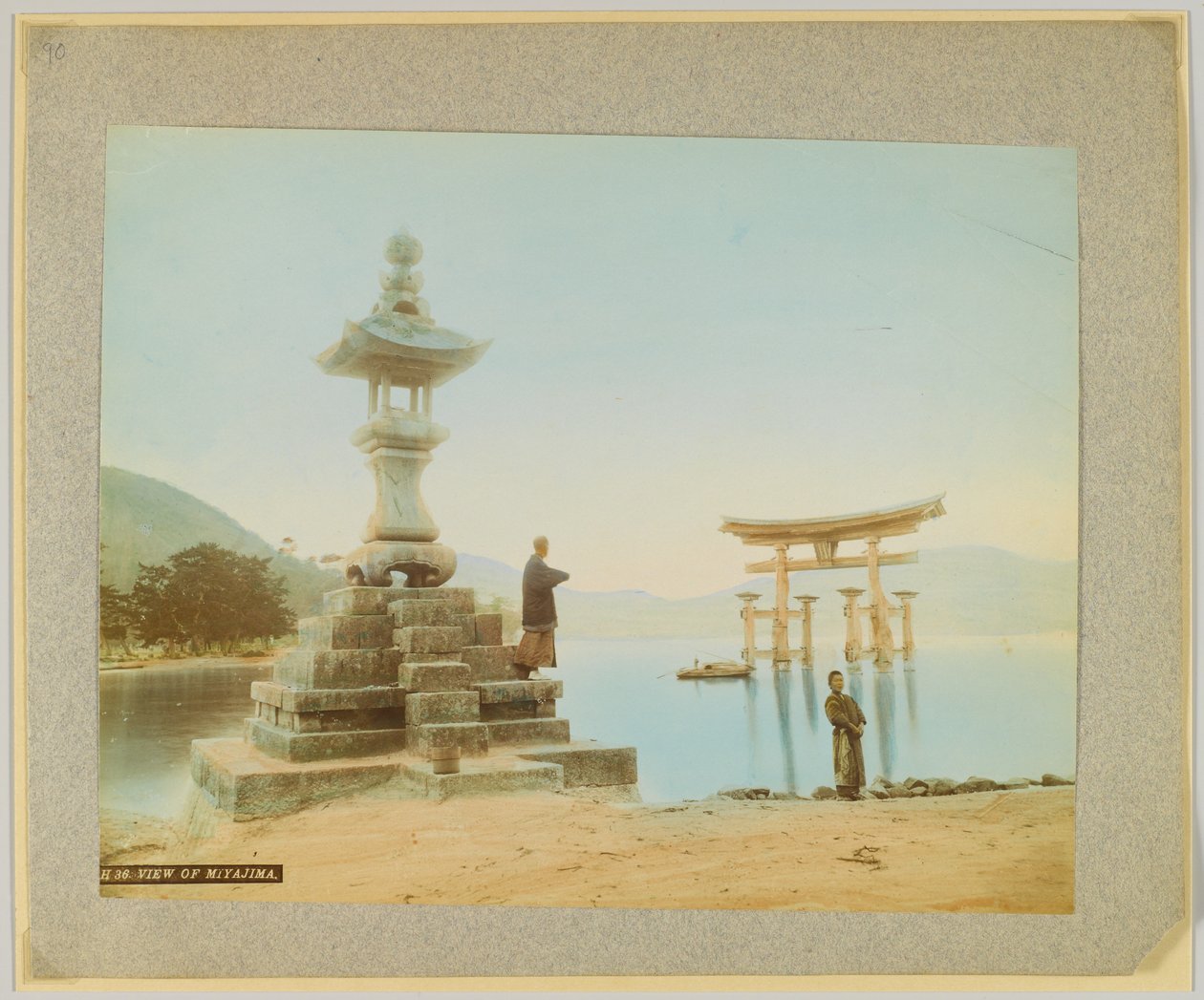 Kilátás Miyajimára, Japán (kézzel színezett fekete-fehér fotó) alkotó: Japanese Photographer