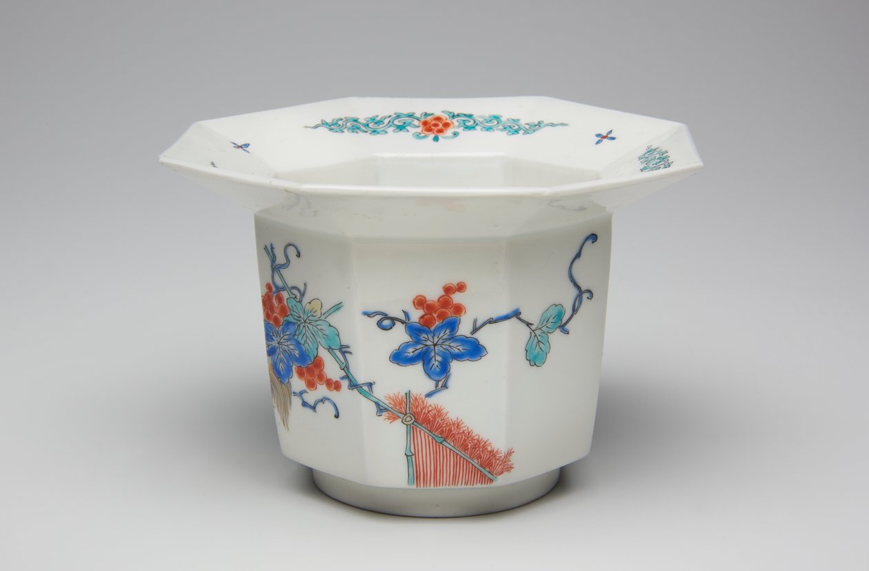 Csésze, 17. század vége – 18. század eleje (Kakiemon, porcelán mázas zománccal) alkotó: Japanese School