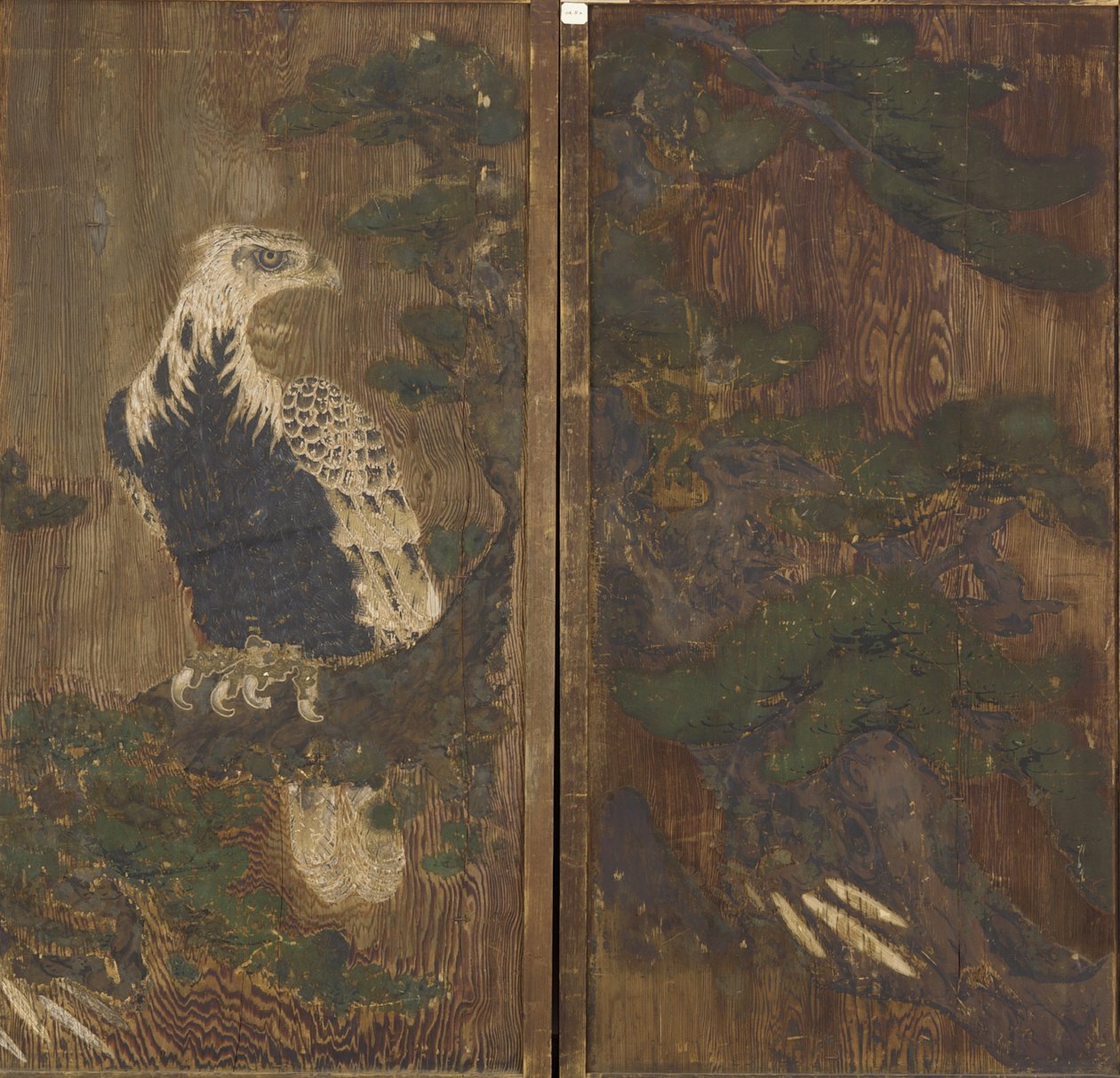 Sas a fenyőben, Momoyama-korszak, esetleg 17. század (tinta és szín a fán) alkotó: Japanese School
