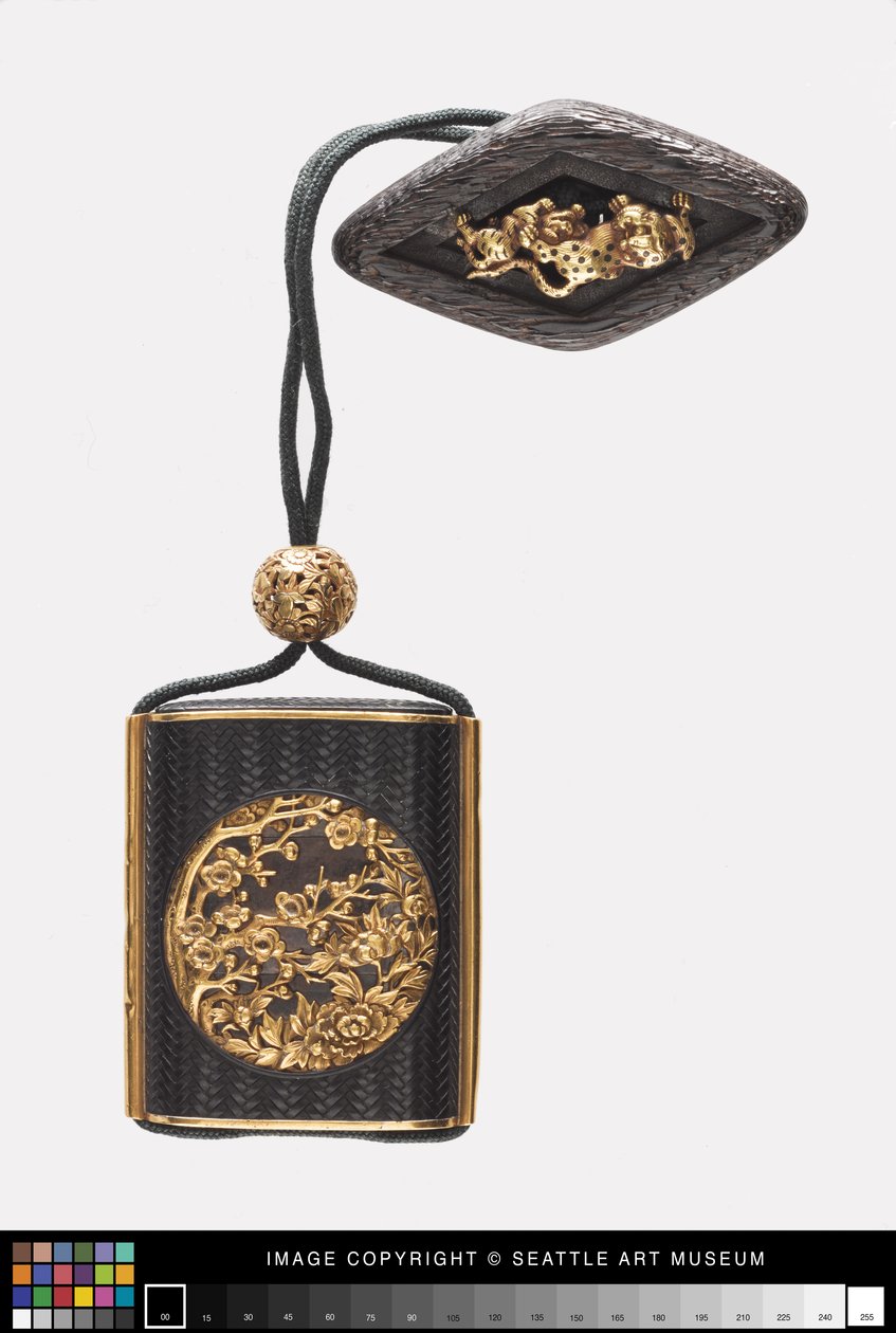 Inro virágmintákkal, ojime-mal és netsuke-val, 18. század – 19. század eleje (bronz, ezüst, fa, arany és elefántcsont) alkotó: Japanese School