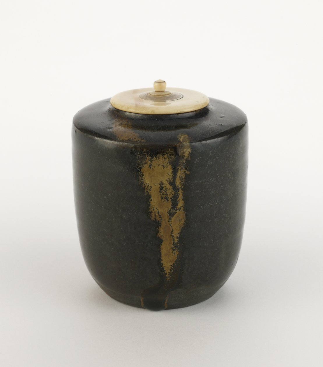 Seto cracked dysprosium dy, type-hold típusú, dysprosium dy (type-hold tea) alkotó: Japanese School