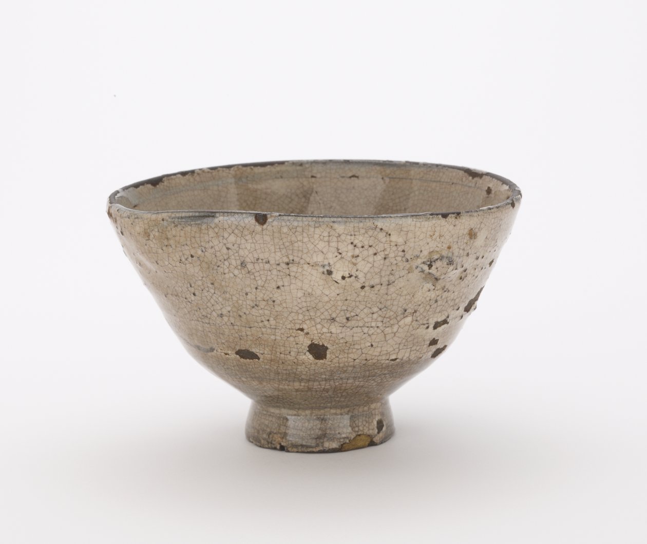 Teástál, esetleg Hagi edény, Teástál (chawan) alkotó: Japanese School