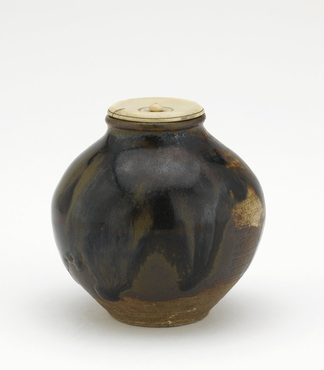 Tea caddy, bunrin forma, Edo korszak (kerámia) alkotó: Japanese School