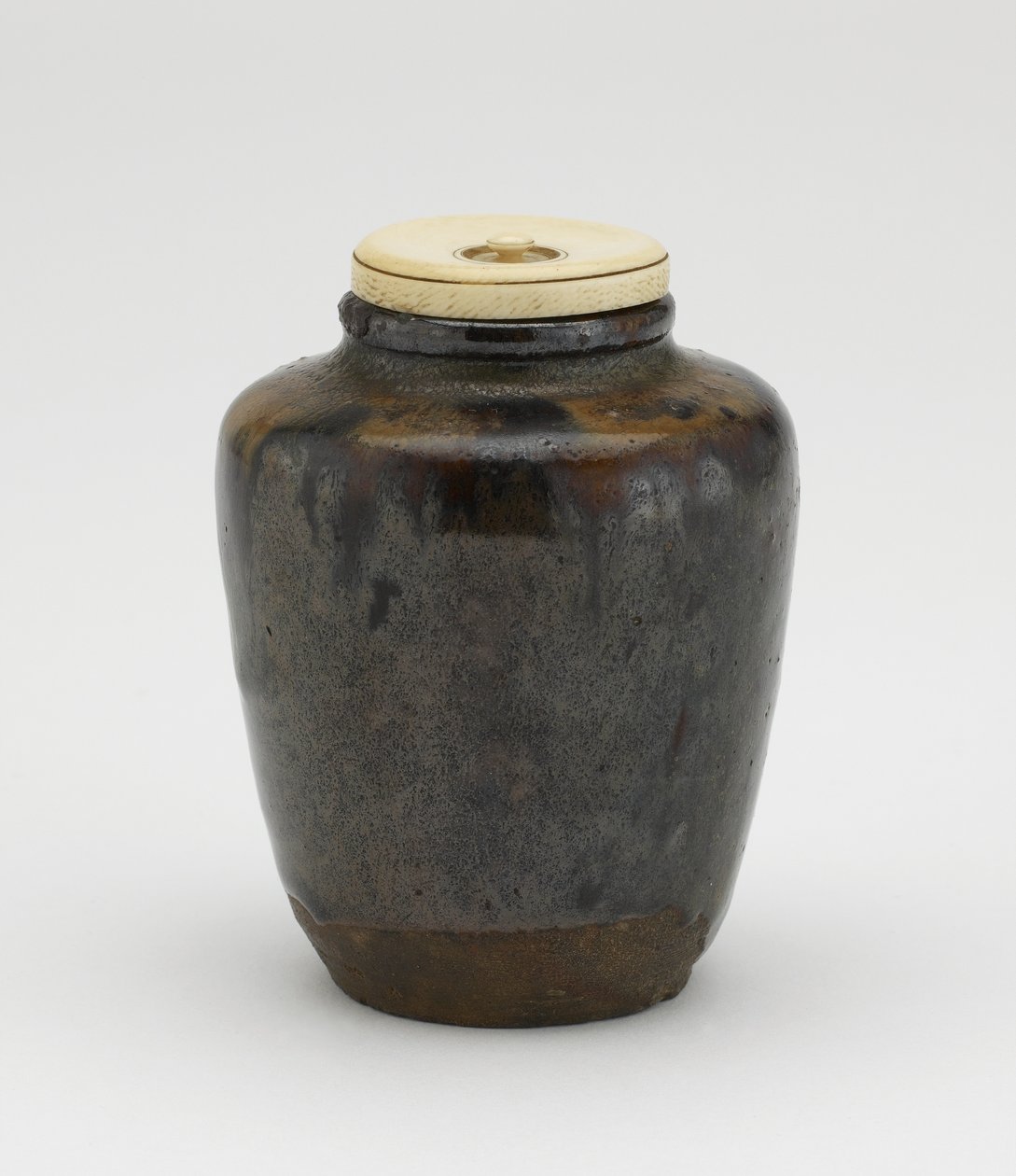 Tea caddy, katatsuki típusú, szeto, Aichi prefektúra, Edo korszak, 17. század közepe (kerámia) alkotó: Japanese School