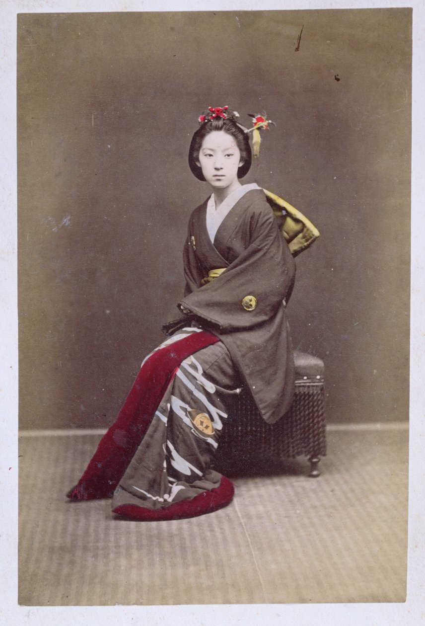 Fiatal lány kimonóban, 1860-70 körül (kézzel színezett fotó) alkotó: Japanese School