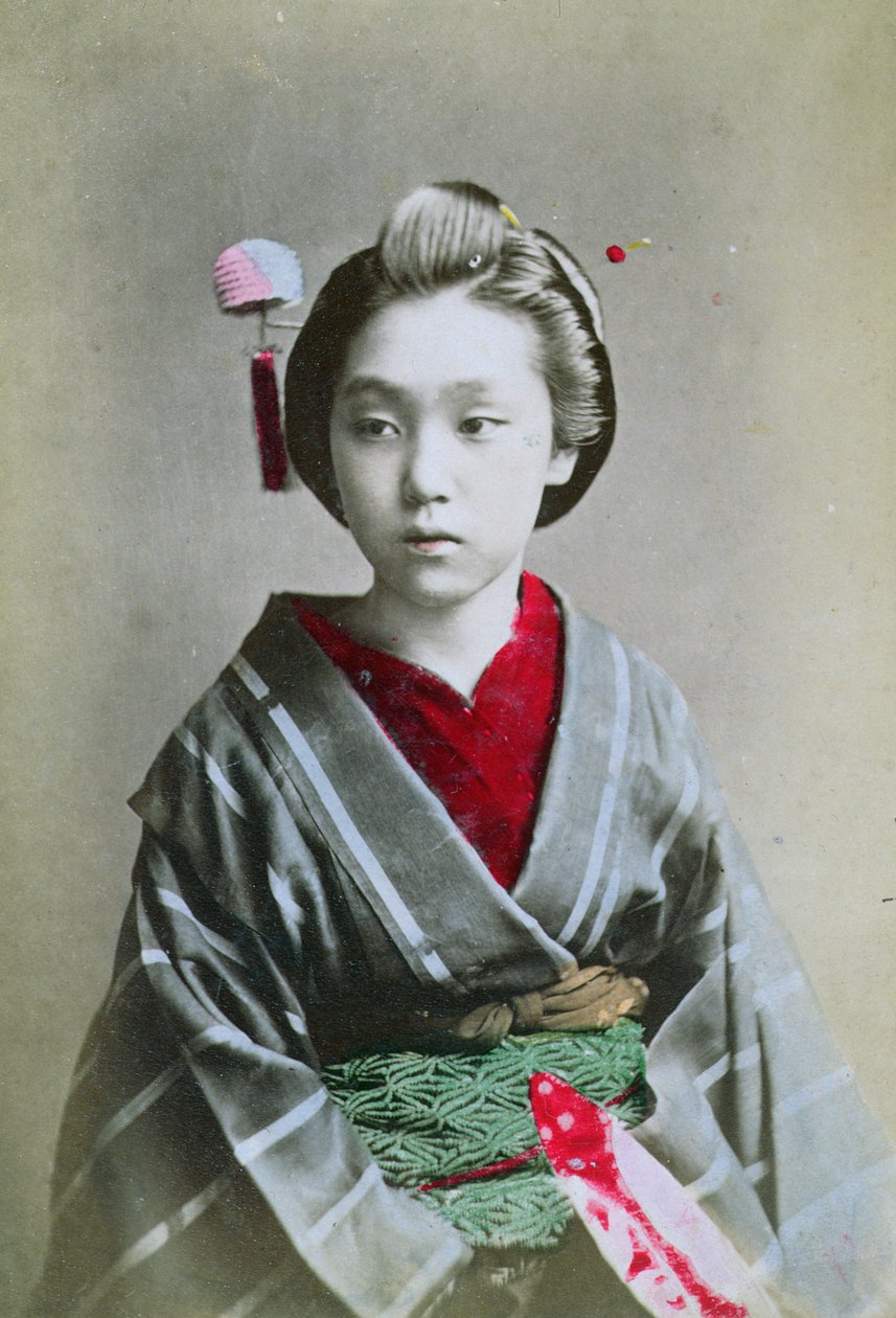 Fiatal lány kimonóban, 1860-70 körül (kézzel színezett fotó) alkotó: Japanese School