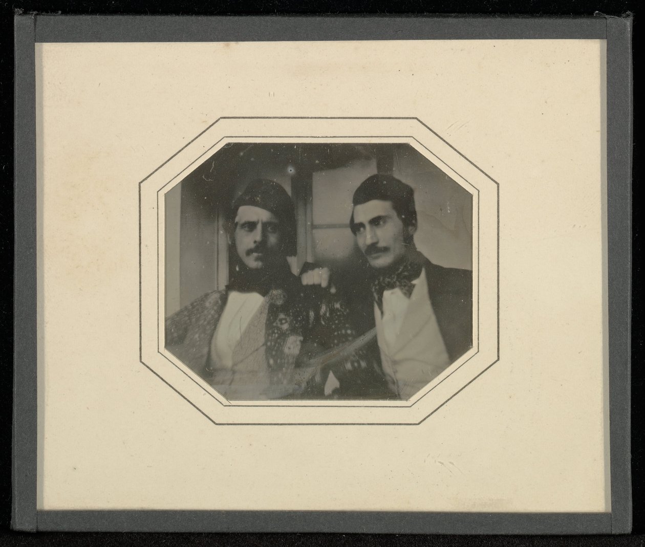 (Két elakadt férfi arcképe) alkotó: Jean Gabriel Eynard