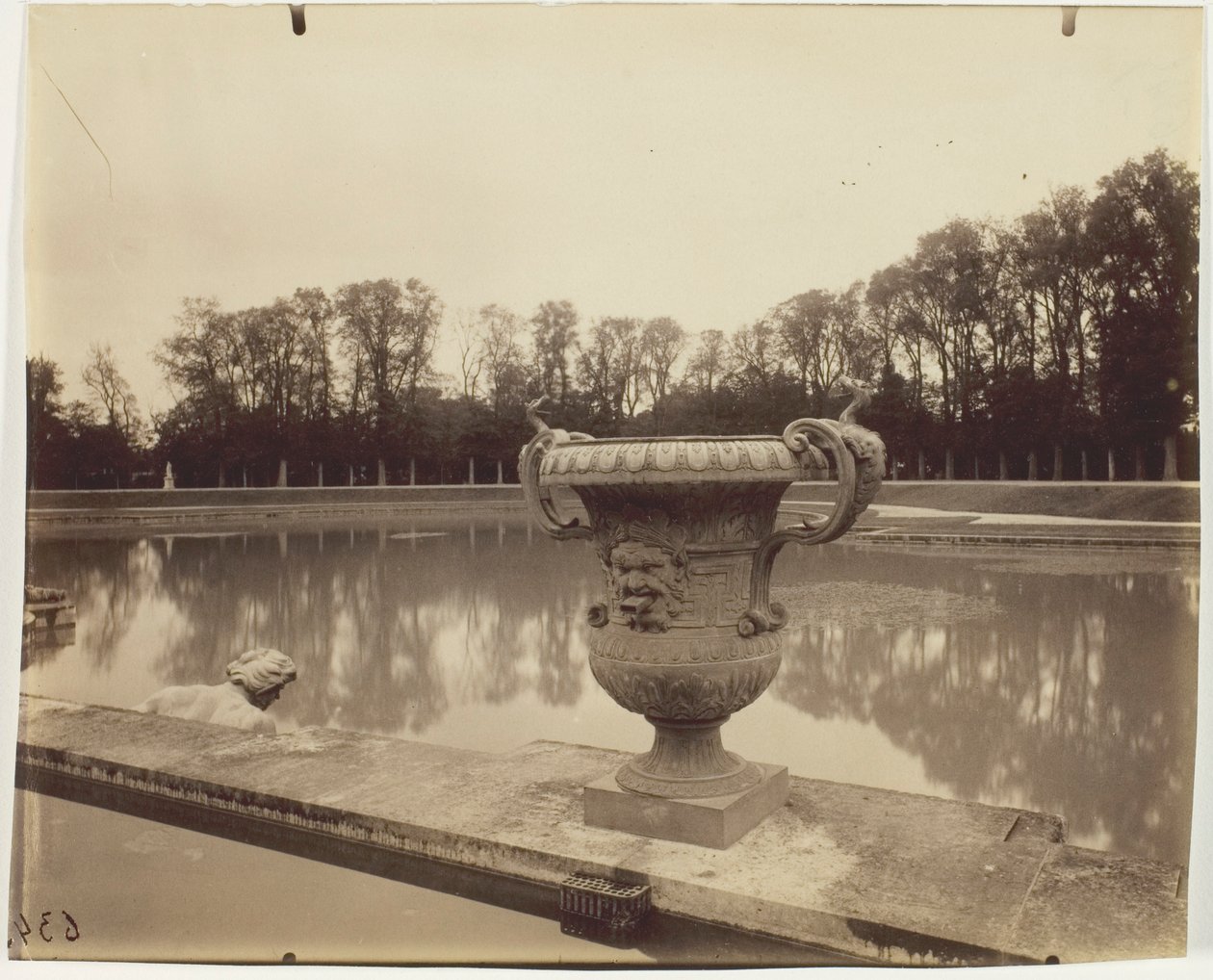 Versailles, Bassin de Neptune alkotó: Jean Eugène Auguste Atget