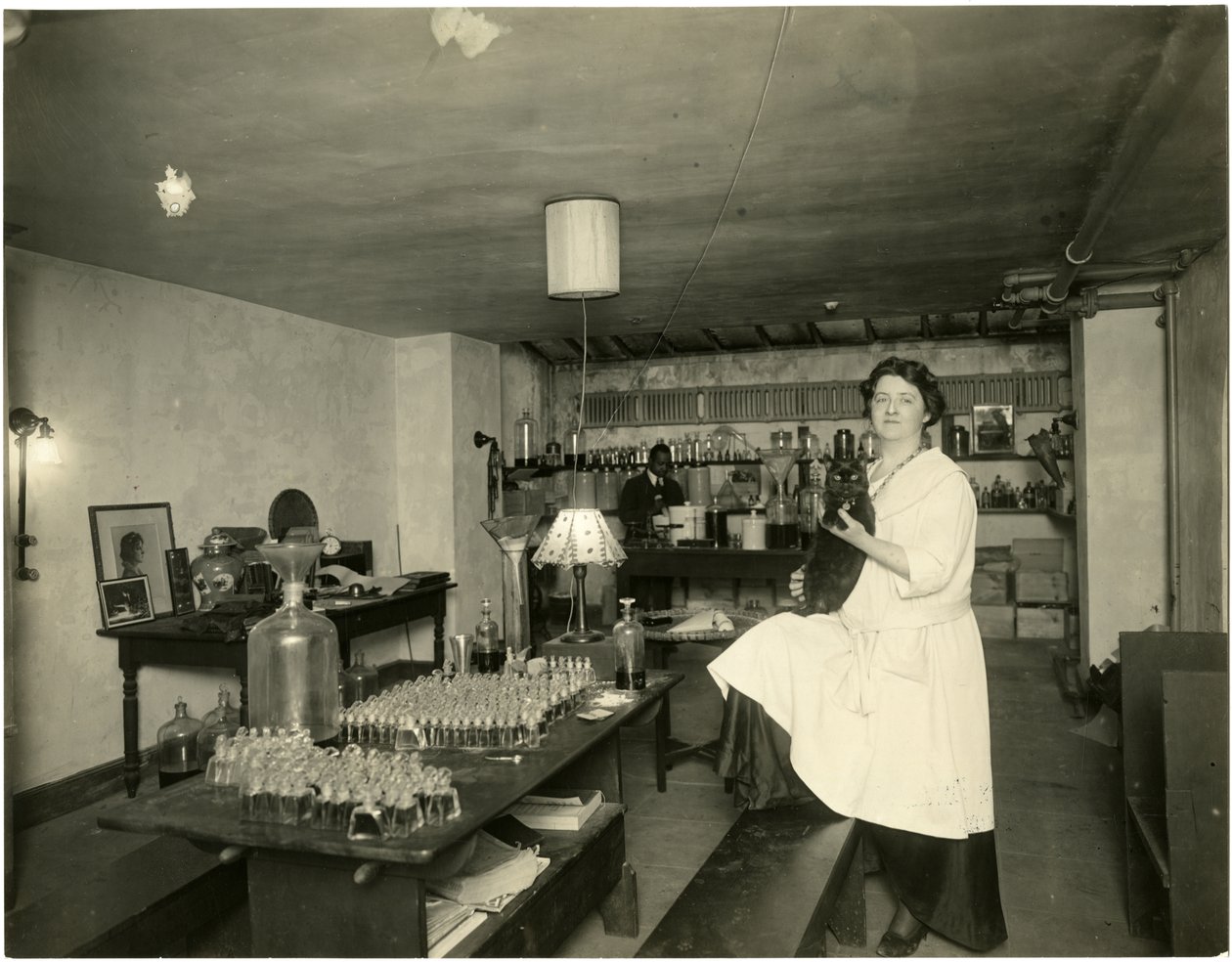 Ann Haviland, parfümös, 1915-28 körül alkotó: Jessie Tarbox Beals