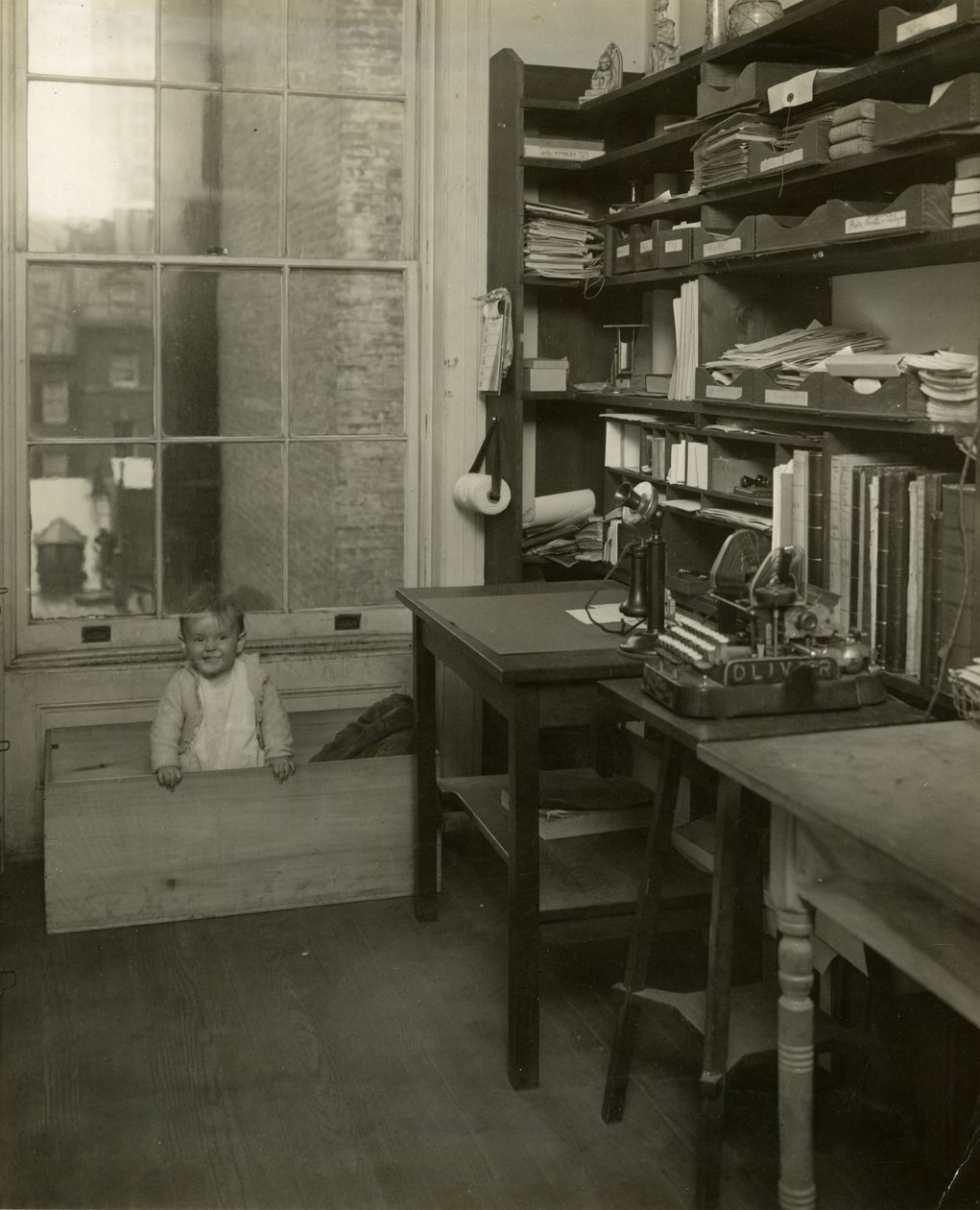 április 10 alkotó: Jessie Tarbox Beals