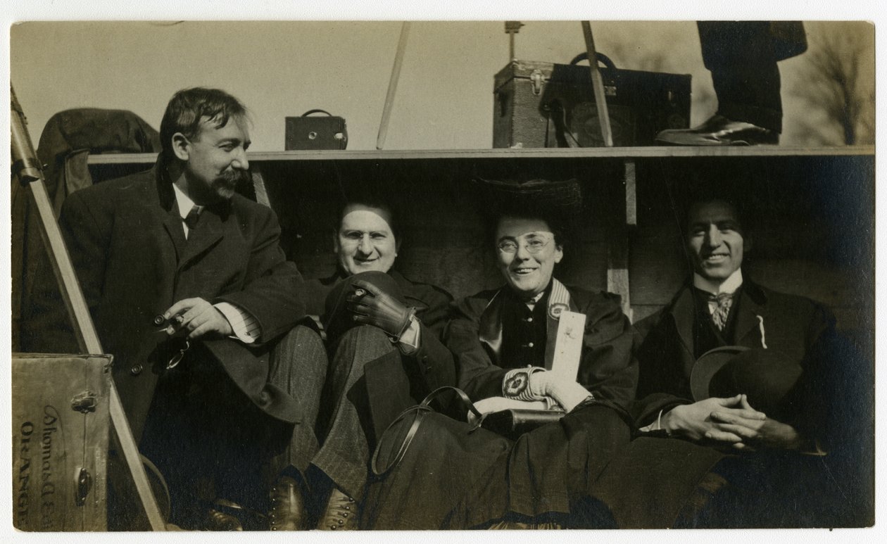 Beals nyaraláson az autó hátulján, 1905-40 körül (zselatin ezüst fotó) alkotó: Jessie Tarbox Beals