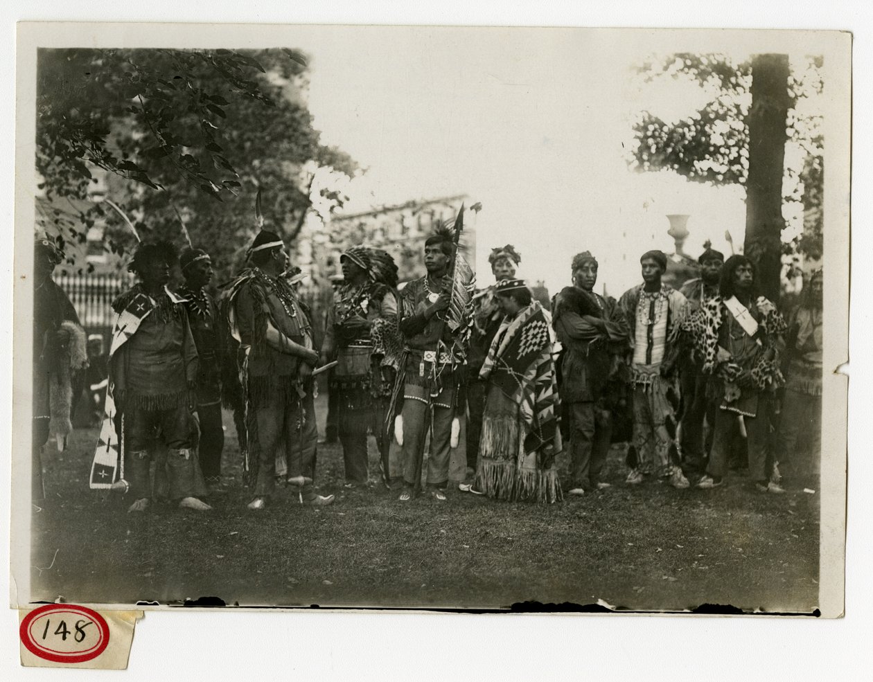 Columbia Lawn Fete, irokéz indiánok alkotó: Jessie Tarbox Beals