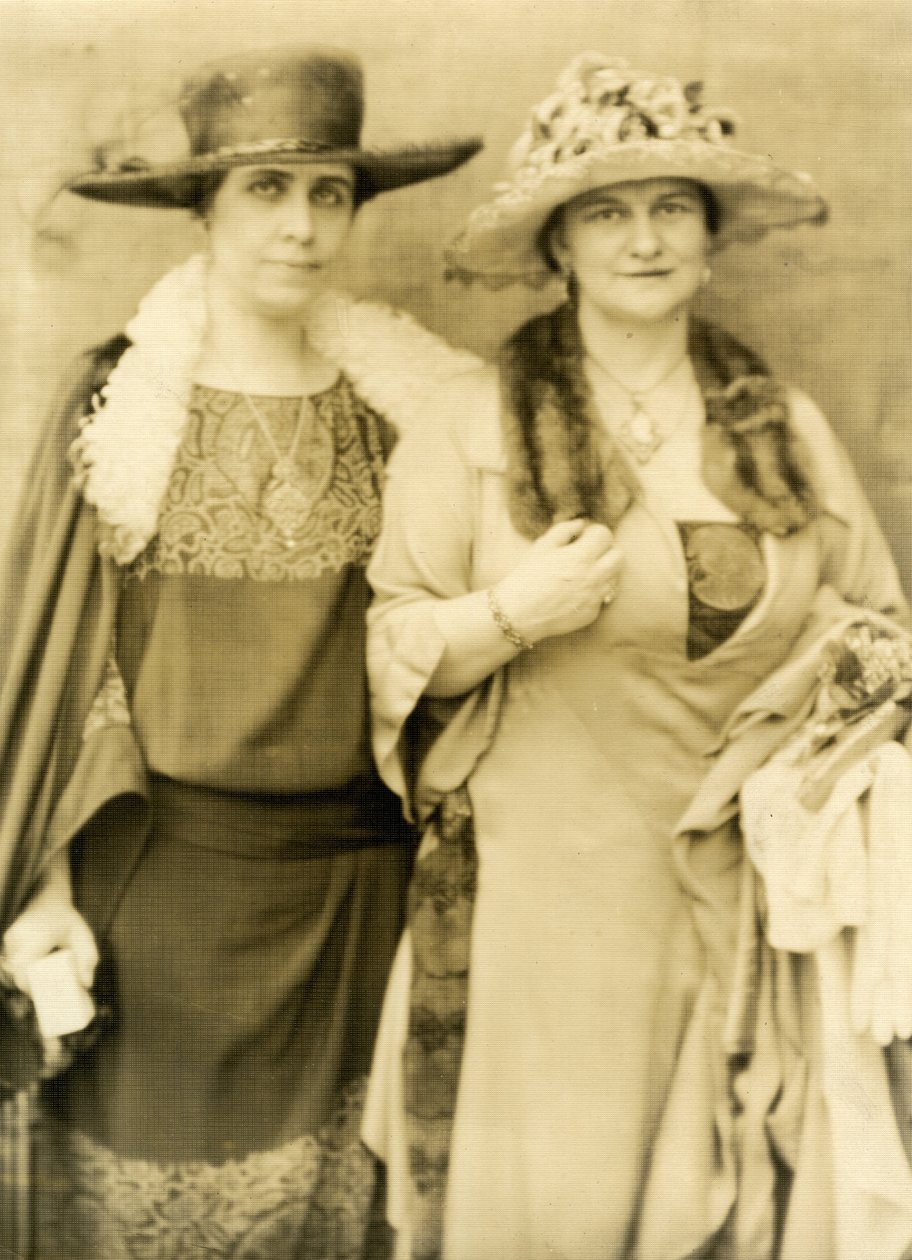 Mrs Coolidge és barátja, Frances Parkinson Keyes alkotó: Jessie Tarbox Beals