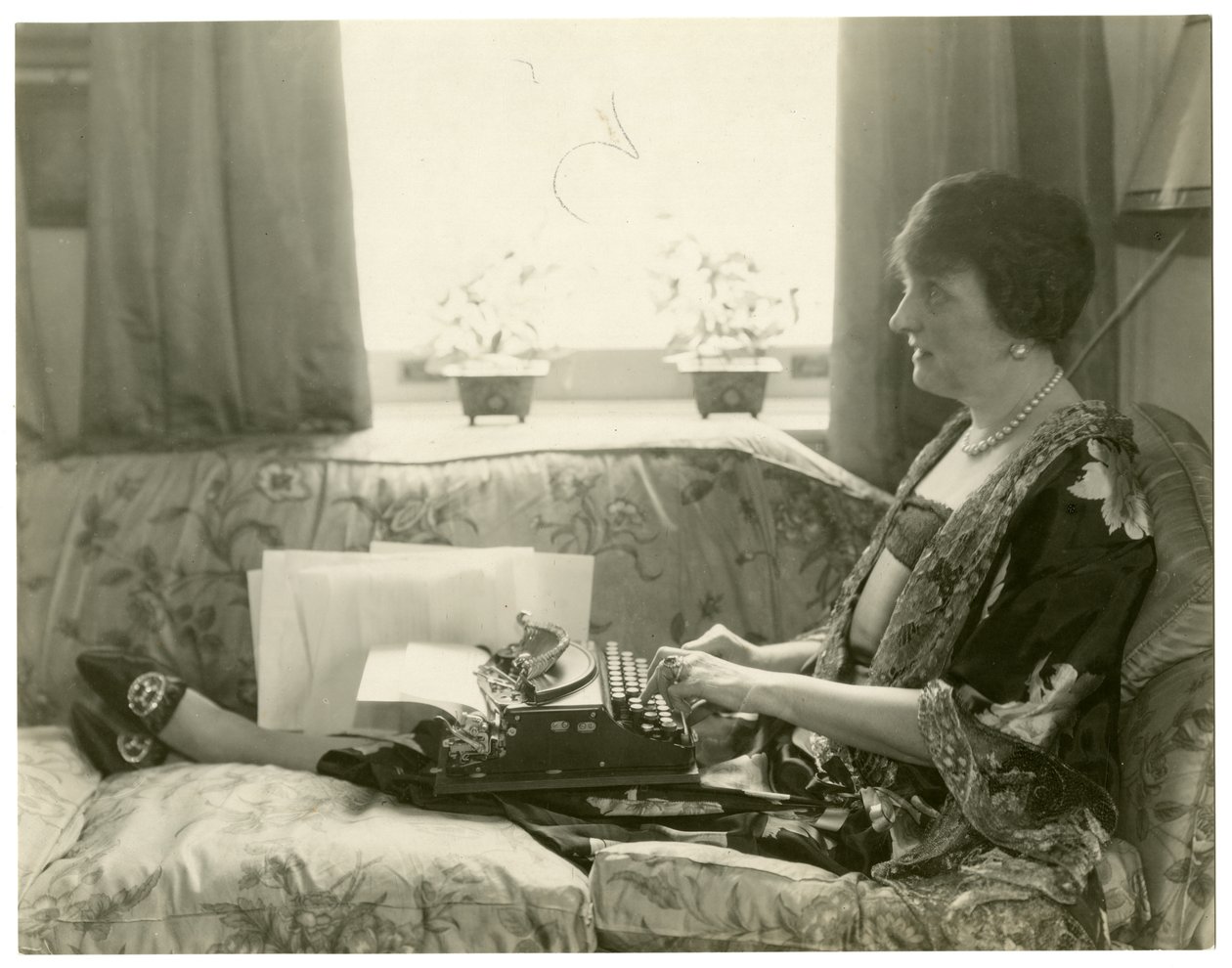 Emily Post asszony, az Etiquette szerzője, 1926-28 körül alkotó: Jessie Tarbox Beals