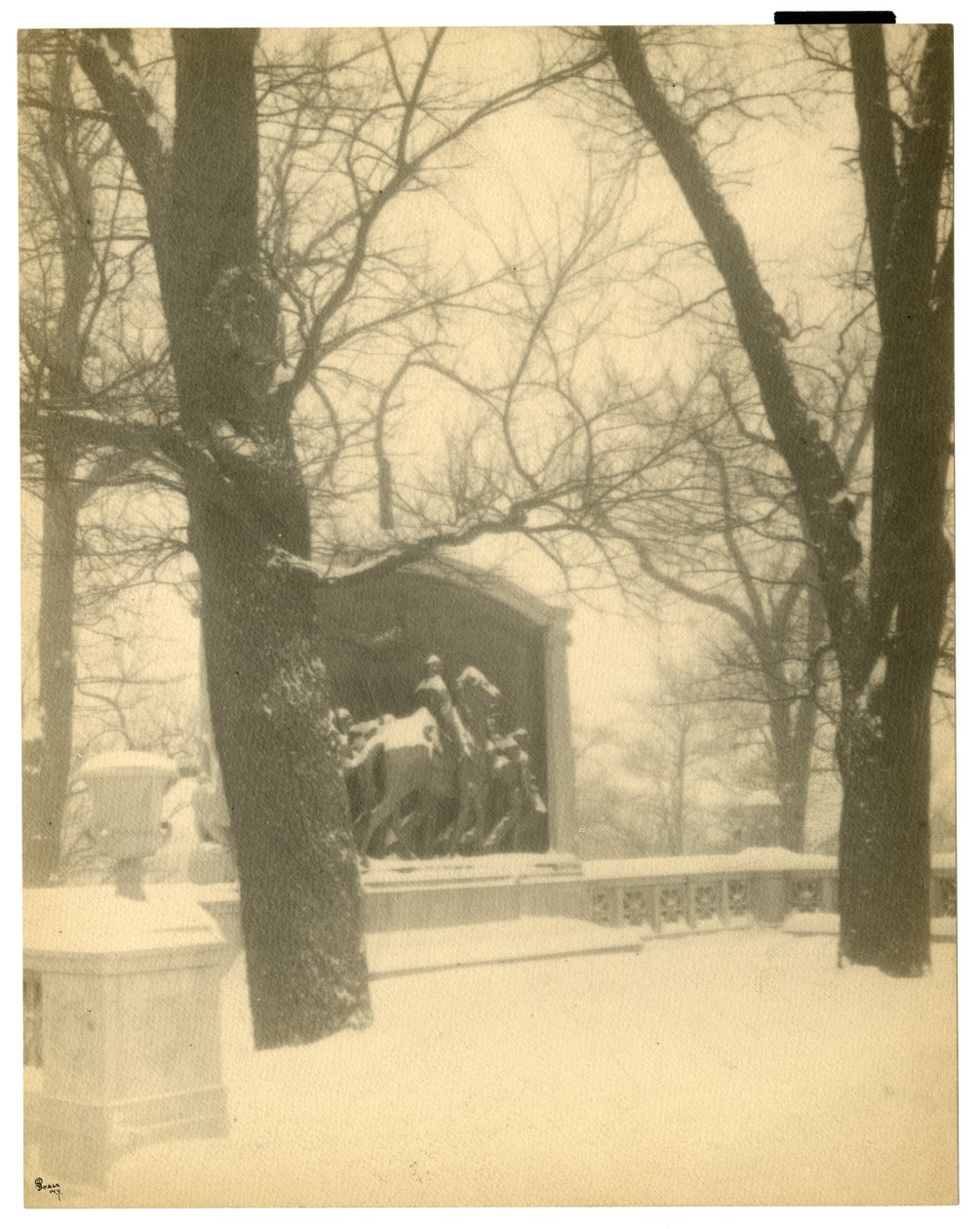 Shaw Memorial, Boston, USA, 1902-1910 körül (zselatin ezüst fotó) alkotó: Jessie Tarbox Beals