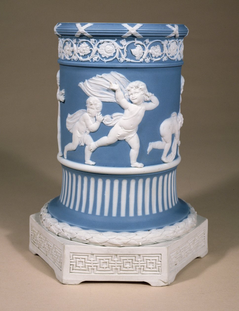 Wedgwood váza, 1780 körüli (jáspisár) alkotó: John Flaxman