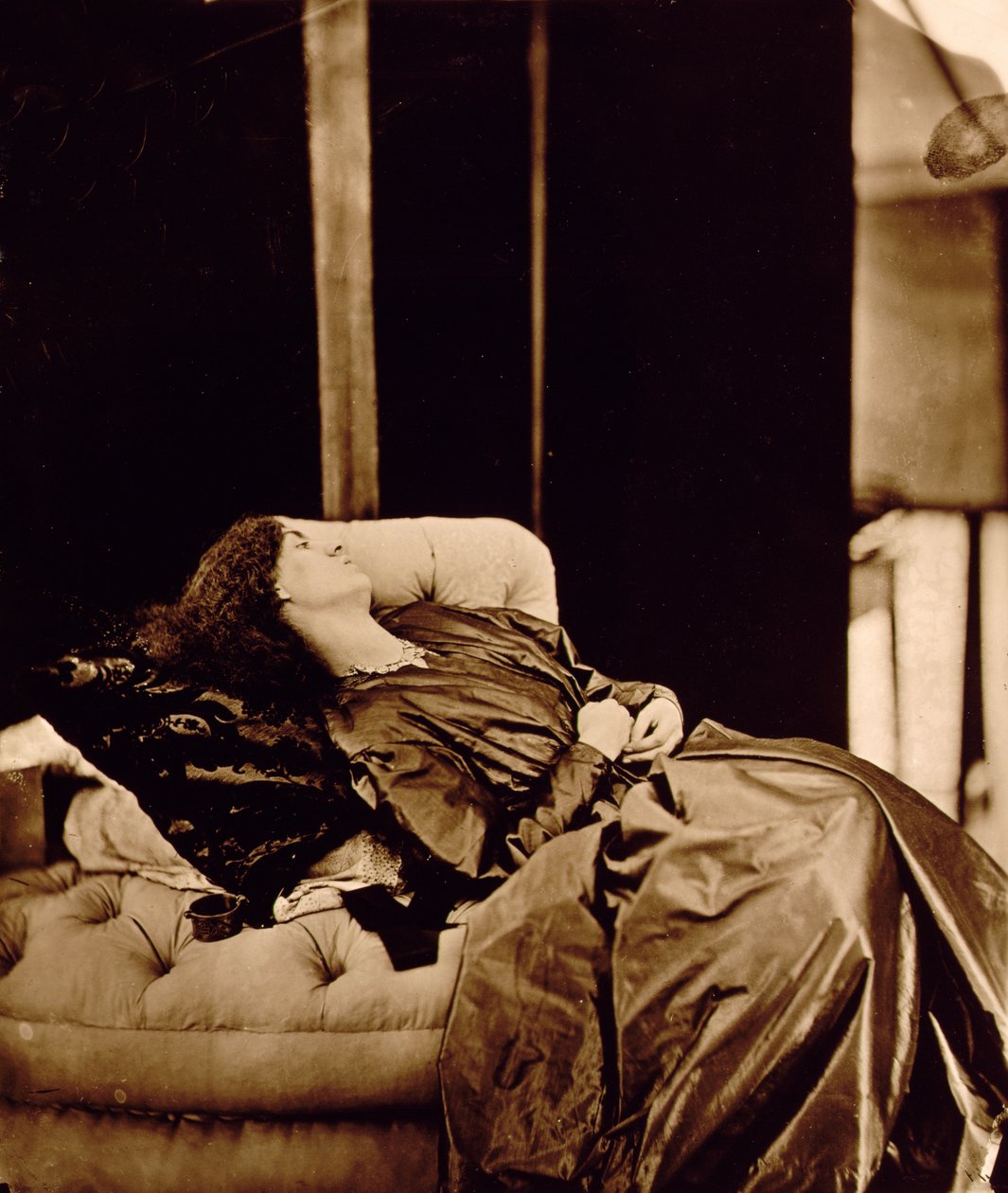 Jane Morris (1839-1914) portréja 1865 (albumnyomat) alkotó: John R. Parsons