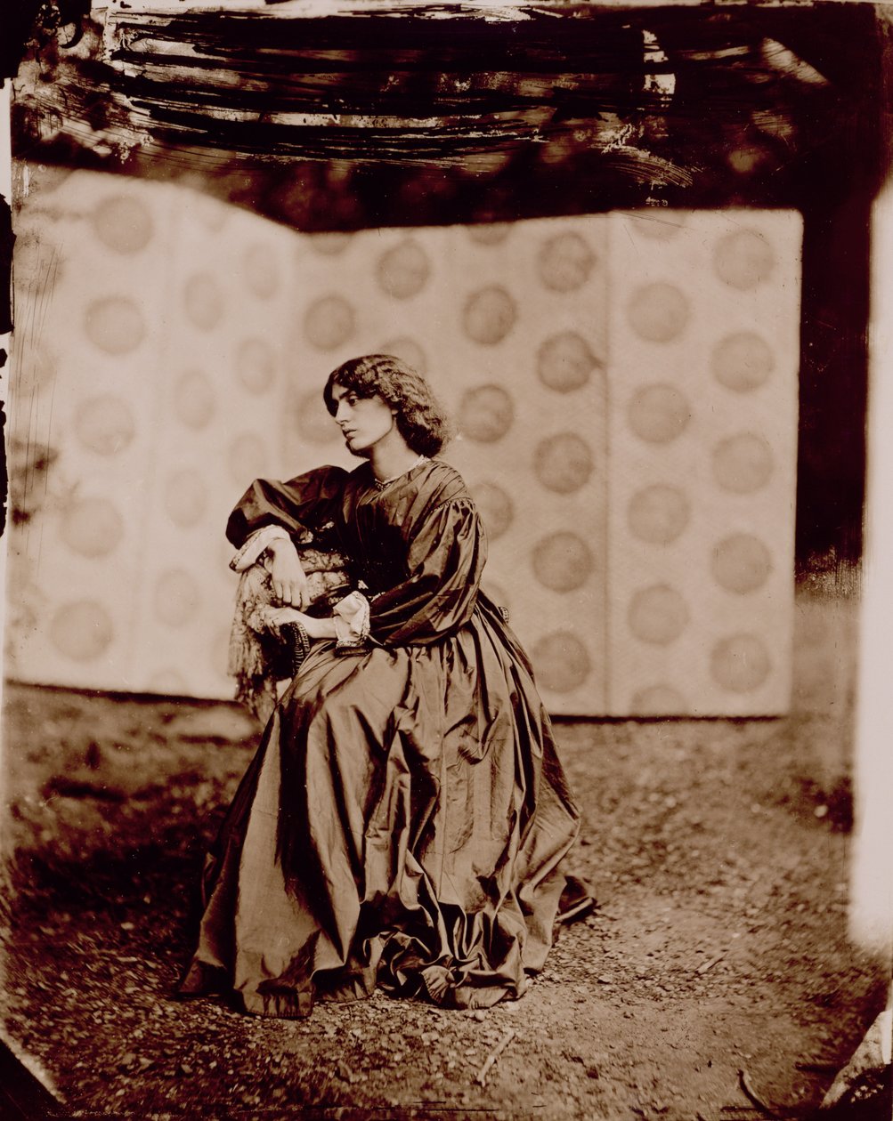 Jane Morris (1839-1914) portréja 1865 (albumnyomat) alkotó: John R. Parsons