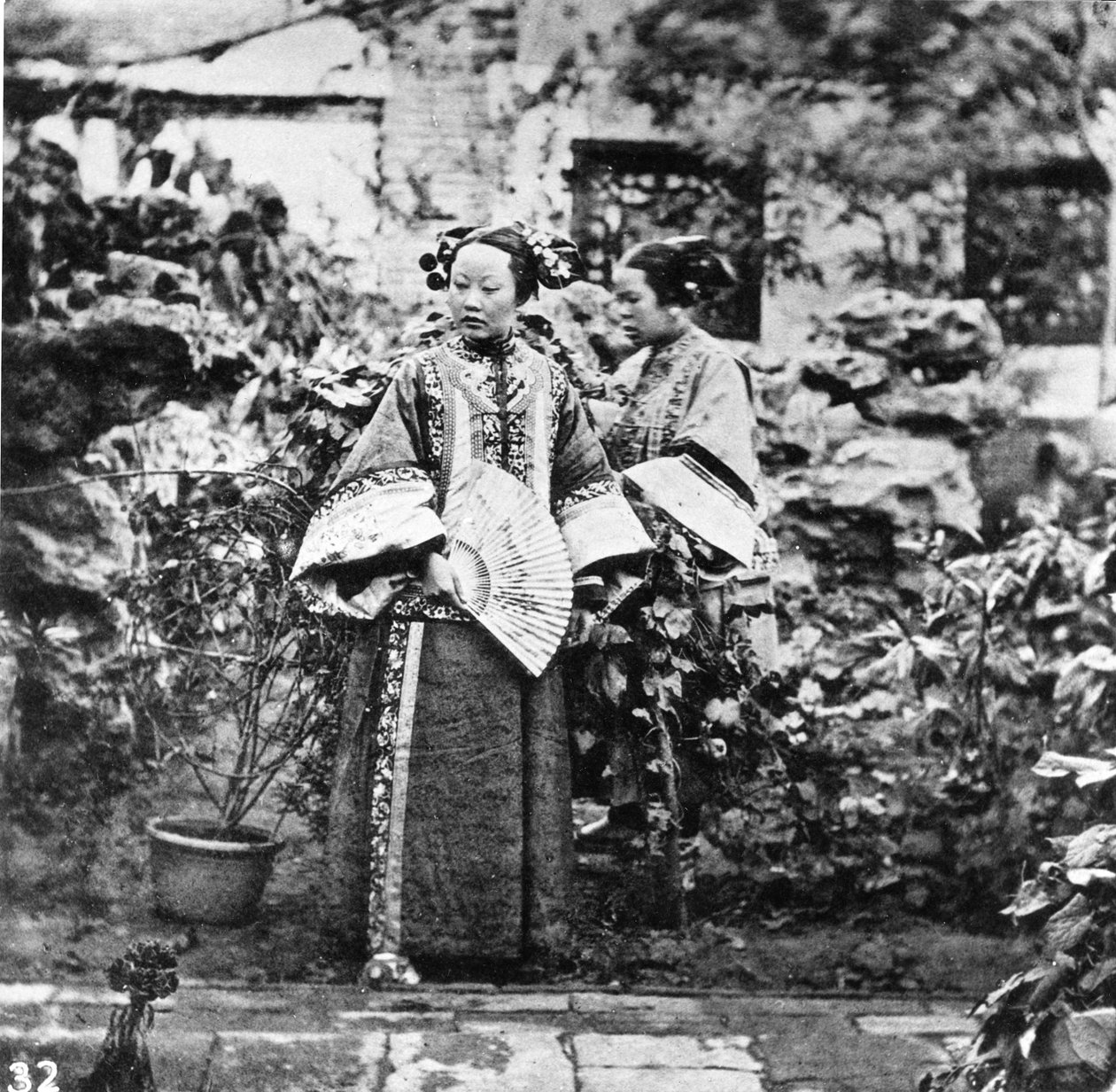 Mandzsu hölgyek, 1867-72 körül alkotó: John Thomson