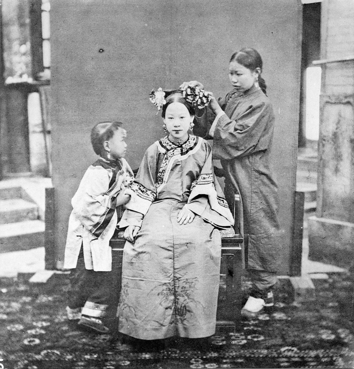Mandzsu hölgyek, 1867-72 körül alkotó: John Thomson