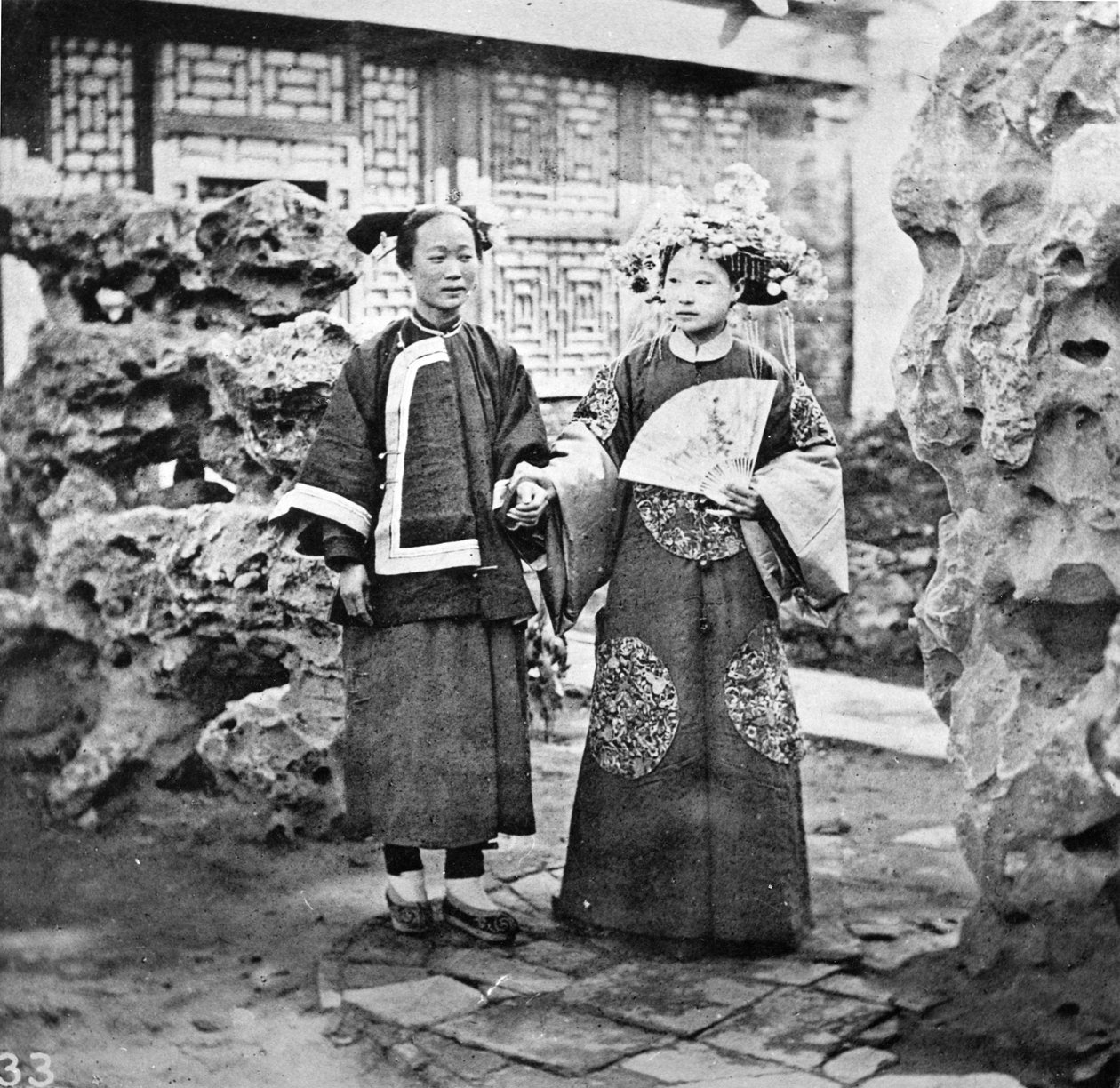Mandzsu hölgyek, 1867-72 körül alkotó: John Thomson