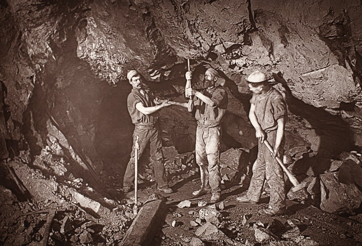 Boring an Upper, East Pool Mine, illusztráció a „Mongst mines and miners, or Underground Scenes by Flash-Light” című művéből, J.C. Burrows és William Thomas, pub. 1893 (szépia fotó) alkotó: John Charles Burrow