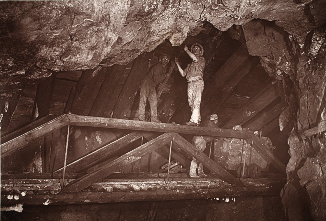 The Bridge, East Pool bánya, illusztráció a „Mongst bányák és bányászok vagy Underground Scenes by Flash-Light” című művéből, J.C. Burrows és William Thomas, pub. 1893 (szépia fotó) alkotó: John Charles Burrow