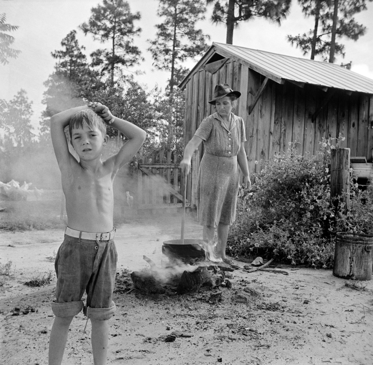 Escambia Farms, Florida. Forrásban lévő mosóvíz a McLelland farmon alkotó: John Collier