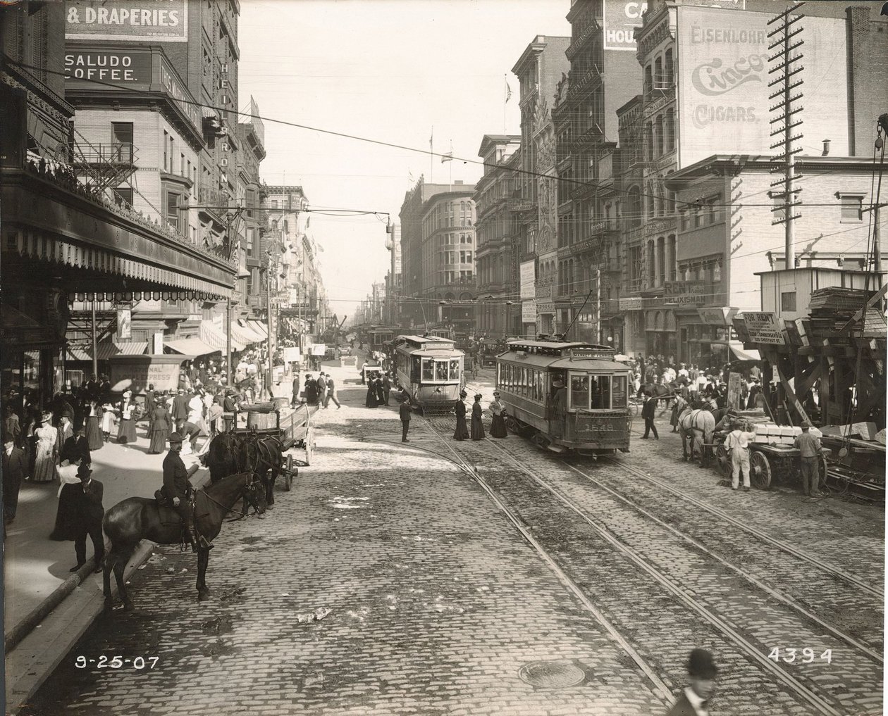 Market Street, a 10. számtól keletre, Philadelphia, 1907 alkotó: John Gibb Smith