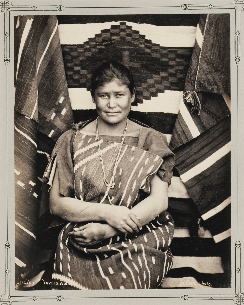 Hedipa, egy navahó nő alkotó: John K. Hillers