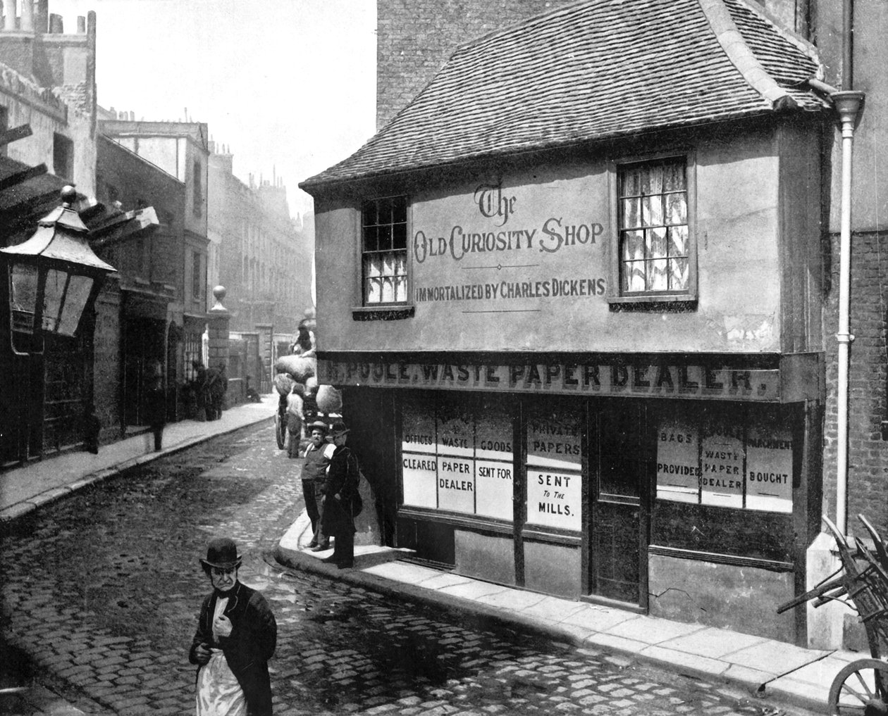 Old Curiosity Shop, London, 1893. alkotó: John L. Stoddard
