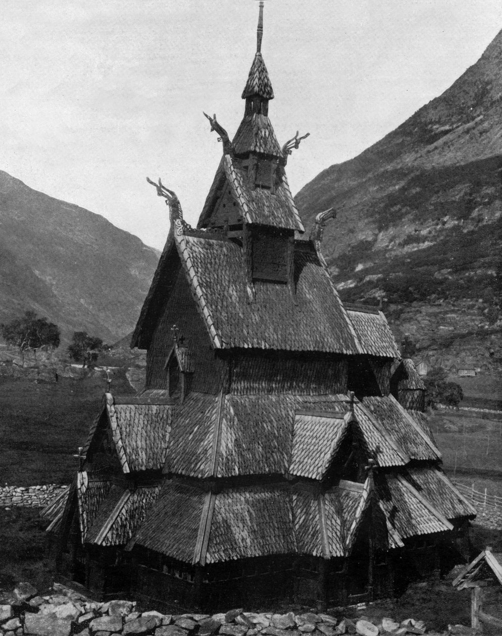Borgund fatemplom Norvégiában (XII. század) (f/w fotó) alkotó: John Lawson Stoddard