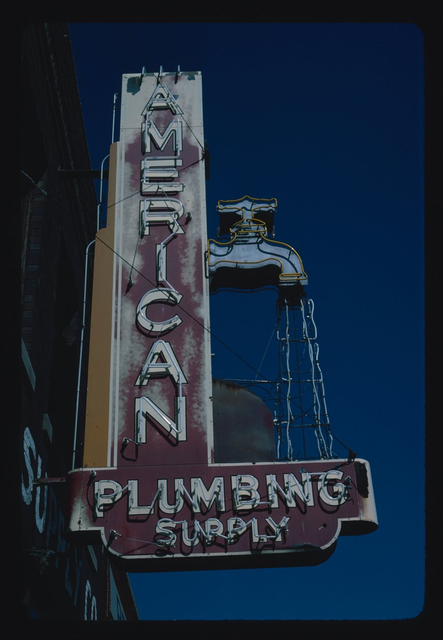 American Plumbing Supply sign, Des Moines, Iowa, USA alkotó: John Margolies