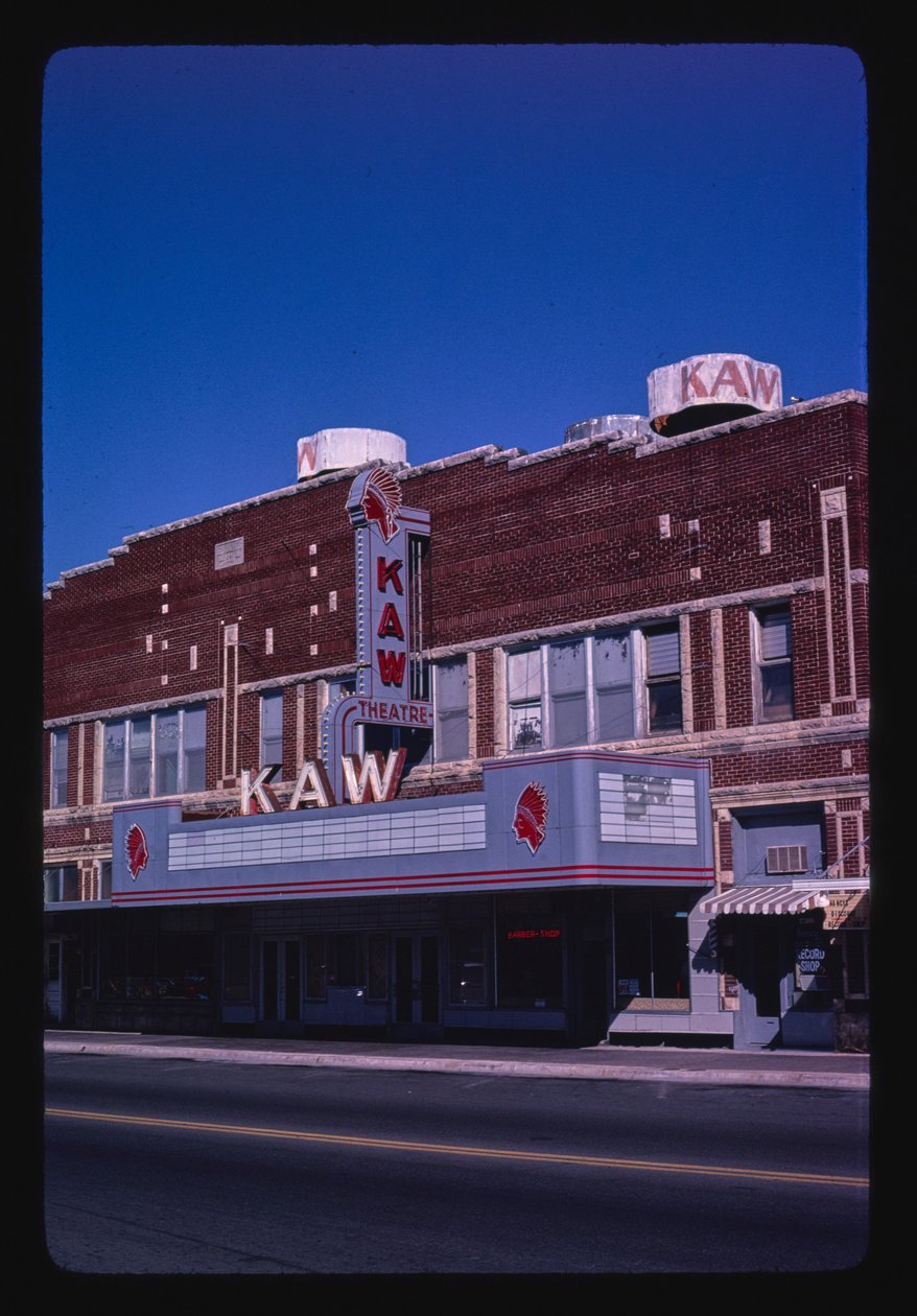 Kaw Színház, Washington Street, Junction City, Kansas, USA alkotó: John Margolies